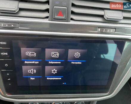 Білий Фольксваген Тігуан, об'ємом двигуна 2 л та пробігом 182 тис. км за 31600 $, фото 85 на Automoto.ua