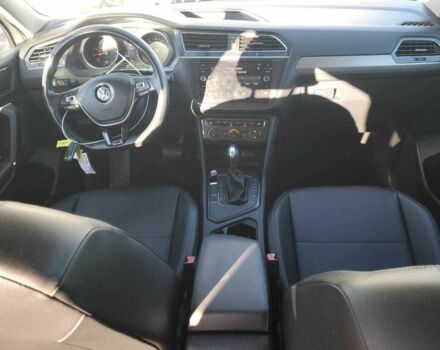 Білий Фольксваген Тігуан, об'ємом двигуна 2 л та пробігом 120 тис. км за 3600 $, фото 7 на Automoto.ua