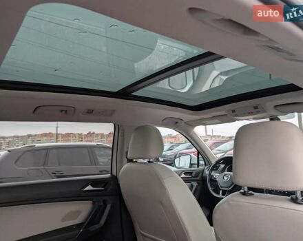 Білий Фольксваген Тігуан, об'ємом двигуна 1.98 л та пробігом 123 тис. км за 17550 $, фото 51 на Automoto.ua