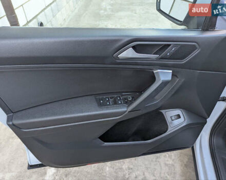 Белый Фольксваген Тигуан, объемом двигателя 1.98 л и пробегом 105 тыс. км за 21950 $, фото 53 на Automoto.ua