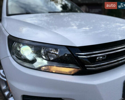 Белый Фольксваген Тигуан, объемом двигателя 1.98 л и пробегом 135 тыс. км за 12899 $, фото 7 на Automoto.ua