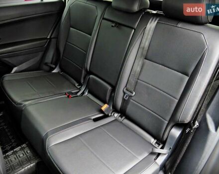 Білий Фольксваген Тігуан, об'ємом двигуна 2 л та пробігом 110 тис. км за 17800 $, фото 18 на Automoto.ua