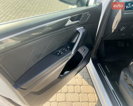 Білий Фольксваген Тігуан, об'ємом двигуна 1.98 л та пробігом 124 тис. км за 26300 $, фото 31 на Automoto.ua