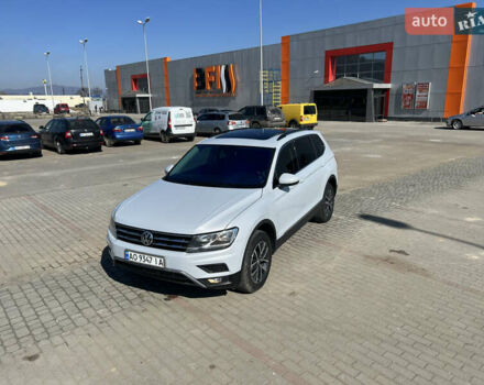 Білий Фольксваген Тігуан, об'ємом двигуна 1.98 л та пробігом 143 тис. км за 21700 $, фото 2 на Automoto.ua