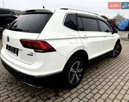 Белый Фольксваген Тигуан, объемом двигателя 1.98 л и пробегом 252 тыс. км за 14499 $, фото 4 на Automoto.ua