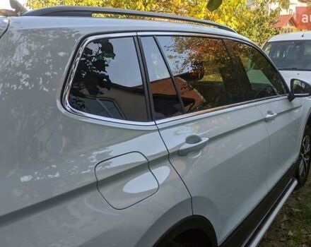 Белый Фольксваген Тигуан, объемом двигателя 2 л и пробегом 106 тыс. км за 22700 $, фото 10 на Automoto.ua