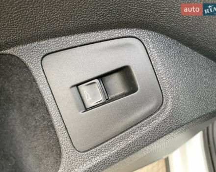 Білий Фольксваген Тігуан, об'ємом двигуна 2 л та пробігом 182 тис. км за 31600 $, фото 22 на Automoto.ua