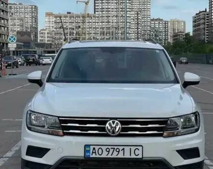 Белый Фольксваген Тигуан, объемом двигателя 2 л и пробегом 95 тыс. км за 11500 $, фото 1 на Automoto.ua
