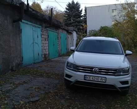 Белый Фольксваген Тигуан, объемом двигателя 2 л и пробегом 60 тыс. км за 20500 $, фото 2 на Automoto.ua