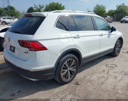 Белый Фольксваген Тигуан, объемом двигателя 2 л и пробегом 193 тыс. км за 13200 $, фото 3 на Automoto.ua