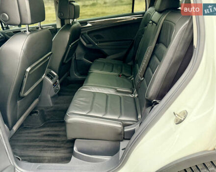 Білий Фольксваген Тігуан, об'ємом двигуна 2 л та пробігом 66 тис. км за 30999 $, фото 74 на Automoto.ua