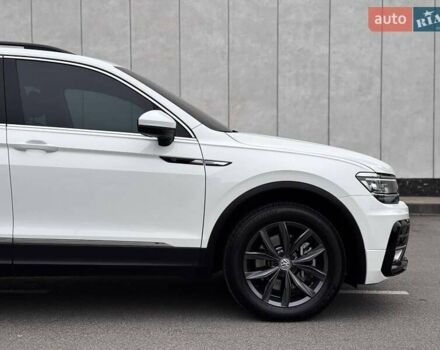 Белый Фольксваген Тигуан, объемом двигателя 2 л и пробегом 135 тыс. км за 21500 $, фото 13 на Automoto.ua