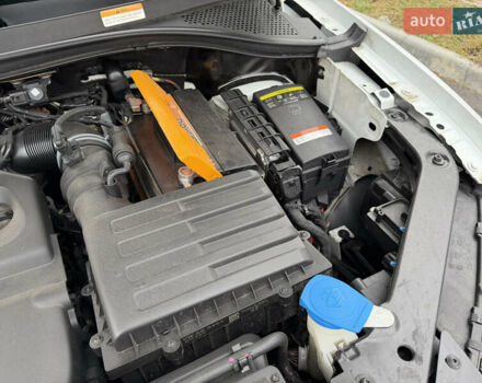 Білий Фольксваген Тігуан, об'ємом двигуна 2 л та пробігом 66 тис. км за 30999 $, фото 99 на Automoto.ua