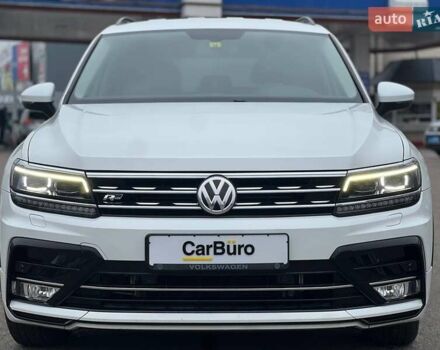 Белый Фольксваген Тигуан, объемом двигателя 2 л и пробегом 64 тыс. км за 17900 $, фото 5 на Automoto.ua