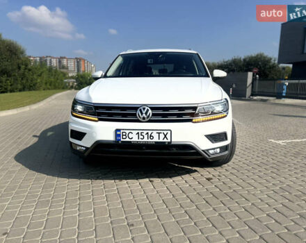 Білий Фольксваген Тігуан, об'ємом двигуна 1.98 л та пробігом 124 тис. км за 26300 $, фото 1 на Automoto.ua
