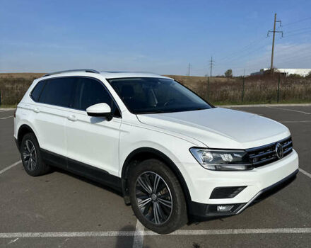 Белый Фольксваген Тигуан, объемом двигателя 2 л и пробегом 192 тыс. км за 17200 $, фото 5 на Automoto.ua