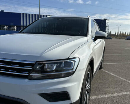 Белый Фольксваген Тигуан, объемом двигателя 2 л и пробегом 192 тыс. км за 17200 $, фото 31 на Automoto.ua