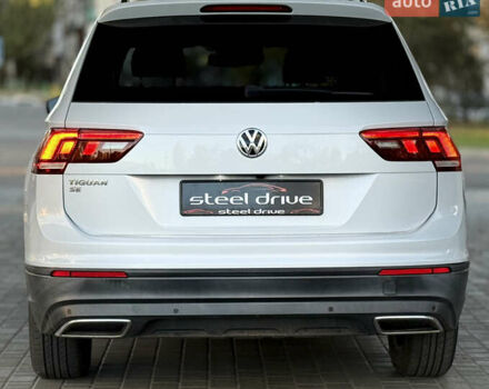 Белый Фольксваген Тигуан, объемом двигателя 2 л и пробегом 117 тыс. км за 17999 $, фото 3 на Automoto.ua