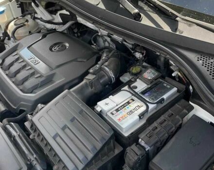 Белый Фольксваген Тигуан, объемом двигателя 2 л и пробегом 198 тыс. км за 16000 $, фото 14 на Automoto.ua