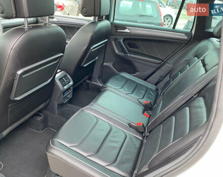 Білий Фольксваген Тігуан, об'ємом двигуна 2 л та пробігом 182 тис. км за 31600 $, фото 59 на Automoto.ua