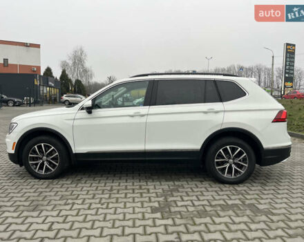 Белый Фольксваген Тигуан, объемом двигателя 2 л и пробегом 112 тыс. км за 17800 $, фото 9 на Automoto.ua