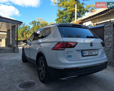 Белый Фольксваген Тигуан, объемом двигателя 1.98 л и пробегом 105 тыс. км за 21950 $, фото 21 на Automoto.ua