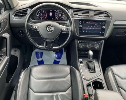 Білий Фольксваген Тігуан, об'ємом двигуна 2 л та пробігом 96 тис. км за 10000 $, фото 8 на Automoto.ua