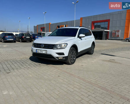 Білий Фольксваген Тігуан, об'ємом двигуна 1.98 л та пробігом 143 тис. км за 21700 $, фото 3 на Automoto.ua