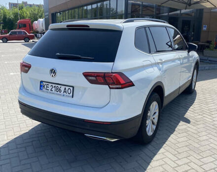 Білий Фольксваген Тігуан, об'ємом двигуна 1.98 л та пробігом 118 тис. км за 17000 $, фото 9 на Automoto.ua