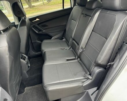 Белый Фольксваген Тигуан, объемом двигателя 2 л и пробегом 117 тыс. км за 17900 $, фото 9 на Automoto.ua