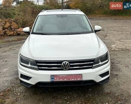 Белый Фольксваген Тигуан, объемом двигателя 2 л и пробегом 123 тыс. км за 17500 $, фото 1 на Automoto.ua