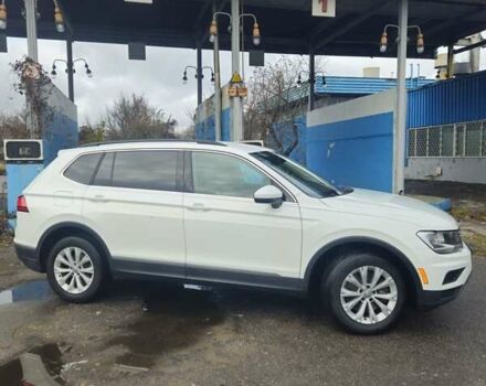 Белый Фольксваген Тигуан, объемом двигателя 2 л и пробегом 139 тыс. км за 17900 $, фото 3 на Automoto.ua