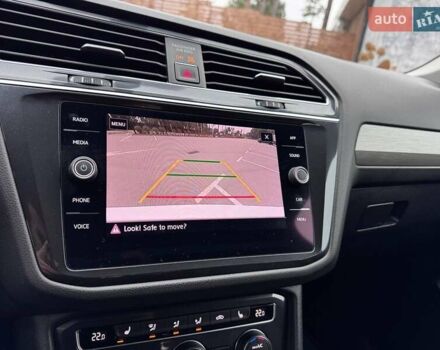 Белый Фольксваген Тигуан, объемом двигателя 2 л и пробегом 135 тыс. км за 21500 $, фото 22 на Automoto.ua