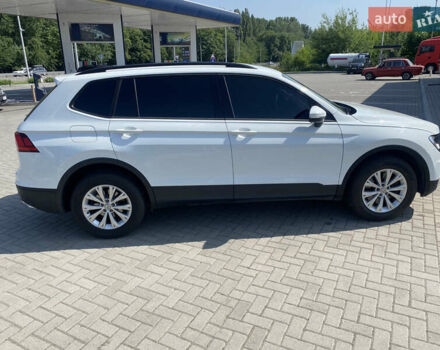 Білий Фольксваген Тігуан, об'ємом двигуна 1.98 л та пробігом 118 тис. км за 17000 $, фото 7 на Automoto.ua