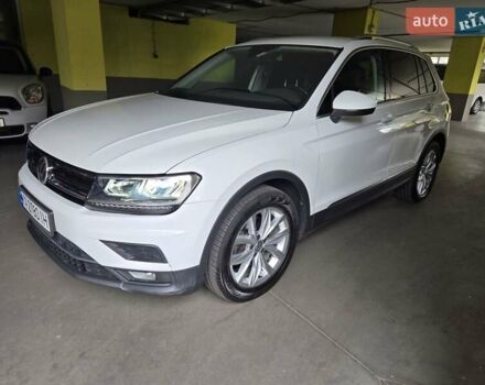 Белый Фольксваген Тигуан, объемом двигателя 2 л и пробегом 102 тыс. км за 25500 $, фото 3 на Automoto.ua