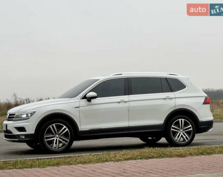 Білий Фольксваген Тігуан, об'ємом двигуна 2 л та пробігом 66 тис. км за 30999 $, фото 20 на Automoto.ua