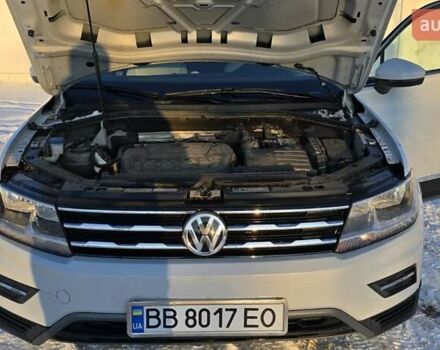 Білий Фольксваген Тігуан, об'ємом двигуна 2 л та пробігом 95 тис. км за 22300 $, фото 2 на Automoto.ua