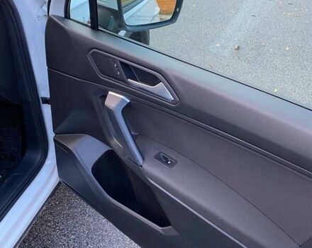 Белый Фольксваген Тигуан, объемом двигателя 0 л и пробегом 117 тыс. км за 17800 $, фото 8 на Automoto.ua