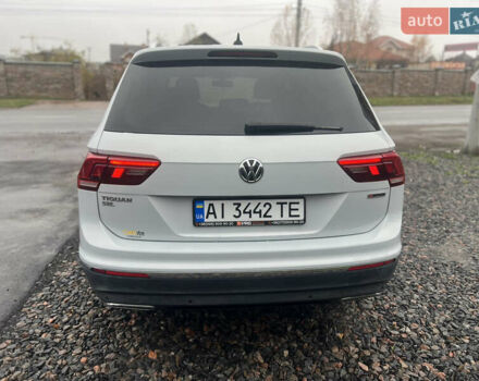 Белый Фольксваген Тигуан, объемом двигателя 1.98 л и пробегом 83 тыс. км за 23500 $, фото 4 на Automoto.ua