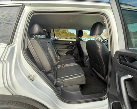 Білий Фольксваген Тігуан, об'ємом двигуна 2 л та пробігом 42 тис. км за 10600 $, фото 13 на Automoto.ua