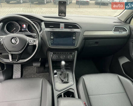 Белый Фольксваген Тигуан, объемом двигателя 2 л и пробегом 112 тыс. км за 17800 $, фото 14 на Automoto.ua