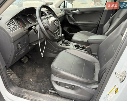 Белый Фольксваген Тигуан, объемом двигателя 2 л и пробегом 133 тыс. км за 11999 $, фото 11 на Automoto.ua