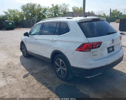 Белый Фольксваген Тигуан, объемом двигателя 2 л и пробегом 193 тыс. км за 13200 $, фото 2 на Automoto.ua