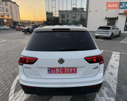 Белый Фольксваген Тигуан, объемом двигателя 1.98 л и пробегом 135 тыс. км за 16400 $, фото 25 на Automoto.ua