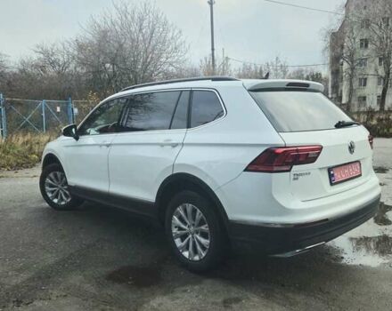 Белый Фольксваген Тигуан, объемом двигателя 2 л и пробегом 139 тыс. км за 17900 $, фото 4 на Automoto.ua