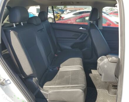 Білий Фольксваген Тігуан, об'ємом двигуна 2 л та пробігом 160 тис. км за 12999 $, фото 9 на Automoto.ua