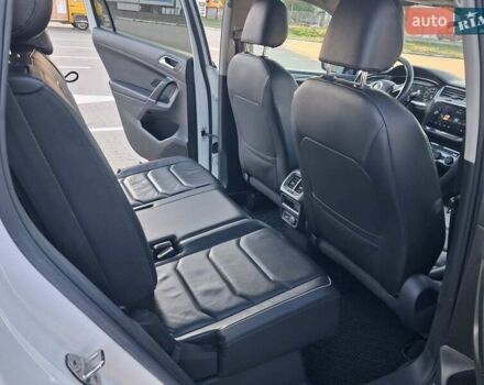 Білий Фольксваген Тігуан, об'ємом двигуна 2 л та пробігом 120 тис. км за 23400 $, фото 10 на Automoto.ua