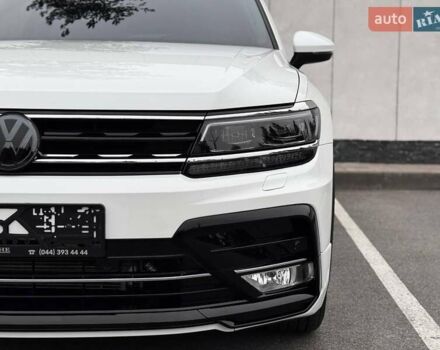 Белый Фольксваген Тигуан, объемом двигателя 2 л и пробегом 135 тыс. км за 21500 $, фото 5 на Automoto.ua