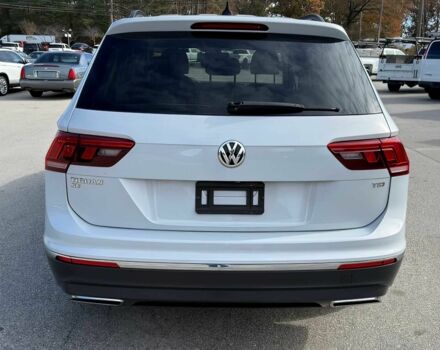 Білий Фольксваген Тігуан, об'ємом двигуна 2 л та пробігом 42 тис. км за 10600 $, фото 5 на Automoto.ua