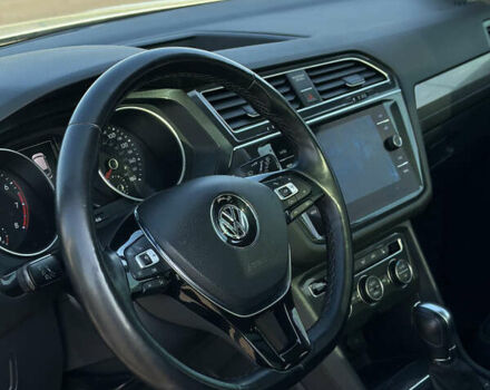 Белый Фольксваген Тигуан, объемом двигателя 2 л и пробегом 192 тыс. км за 17200 $, фото 58 на Automoto.ua